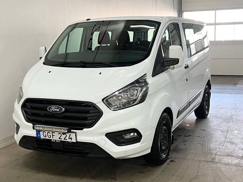 Vit Begagnad 2018 Ford Transit Custom Kombi | 214 900 kr (Marknadspris) - Bild 1/4