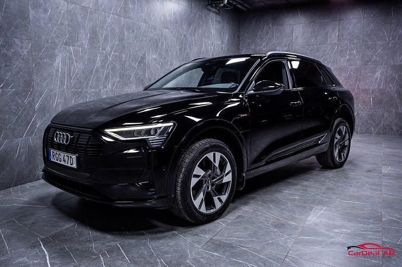 Begagnad Audi e-tron 300 kW (408 HK) 2021 Svart SUV