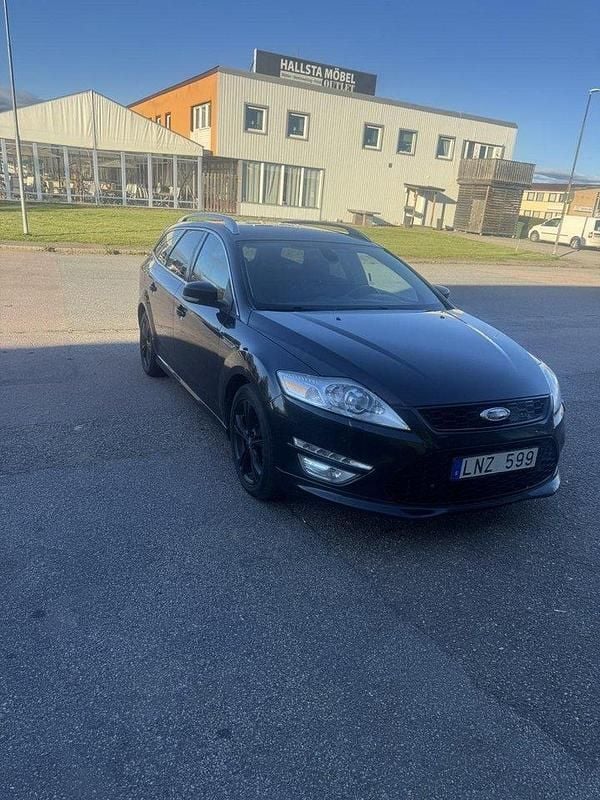 Svart Begagnad 2011 Ford Mondeo Kombi | 29 900 kr (Marknadspris) - Bild 1/2