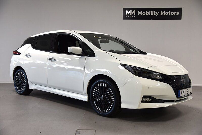 Vit Begagnad 2022 Nissan Leaf 360º Halvkombi | 189 900 kr (Bra pris) - Bild 1/4