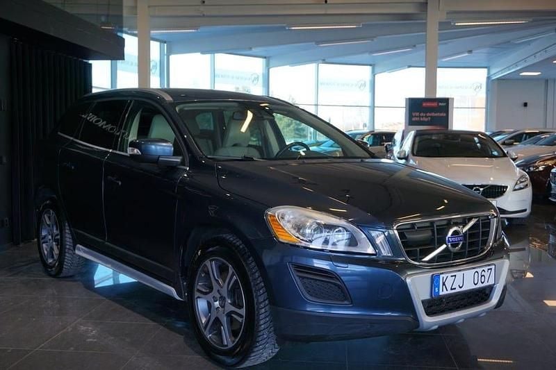 Begagnad Volvo XC60 Summum 224 HK (164 kW) 2011 Blå SUV