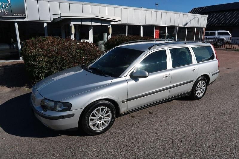 Ljusgrå Begagnad 2002 Volvo V70 Business Edition Kombi | 8 500 kr (Superpris) - Bild 1/4