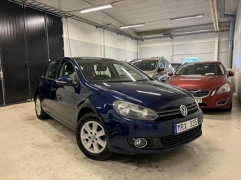Blå Begagnad 2011 VW Golf VII Halvkombi | 64 000 kr (Marknadspris) - Bild 1/4
