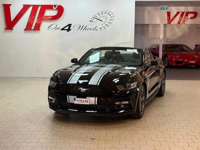 Begagnad Ford Mustang Convertible 314 HK (230 kW) 2015 Svart Cab