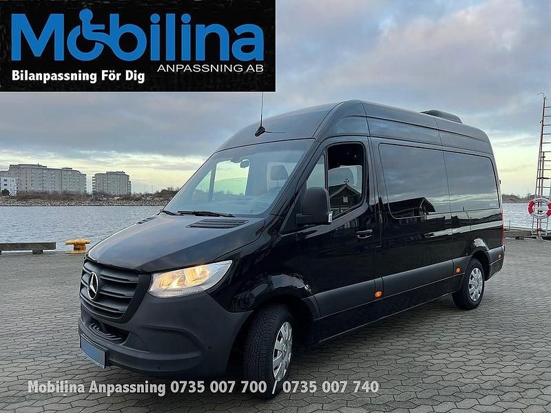 Diamant svart Begagnad 2021 Mercedes Sprinter Van | 599 000 kr - Bild 1/4