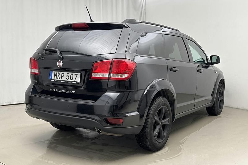 Begagnad Fiat Freemont Black Code 170 HK (125 kW) 2014 Svart SUV