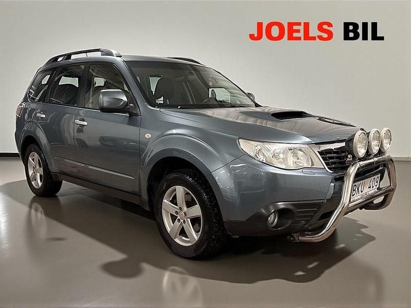 Ljusgrön Begagnad 2009 Subaru Forester SUV | 49 900 kr (Marknadspris) - Bild 1/4