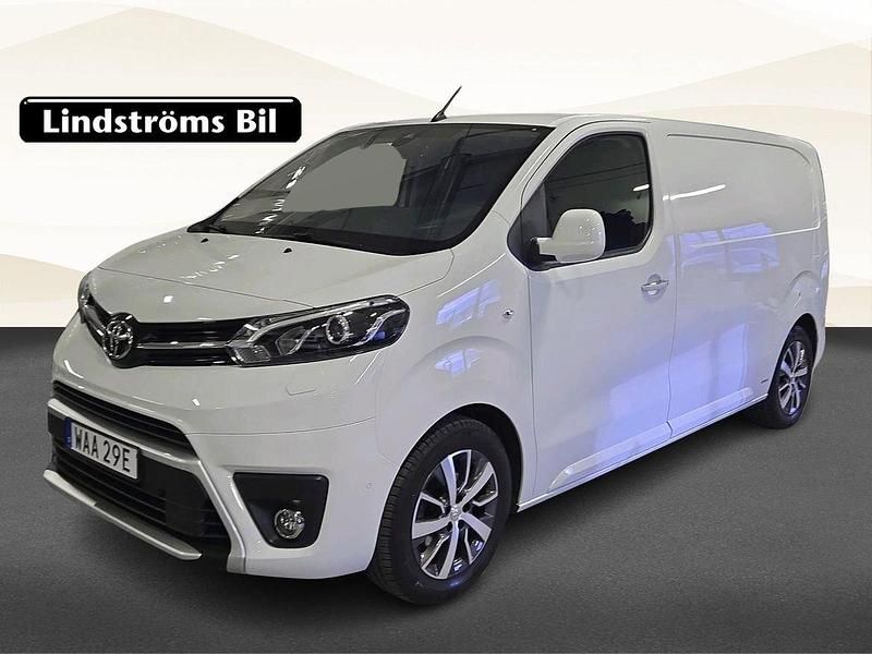 Vit Begagnad 2022 Toyota Proace Van | 259 900 kr (Marknadspris) - Bild 1/3