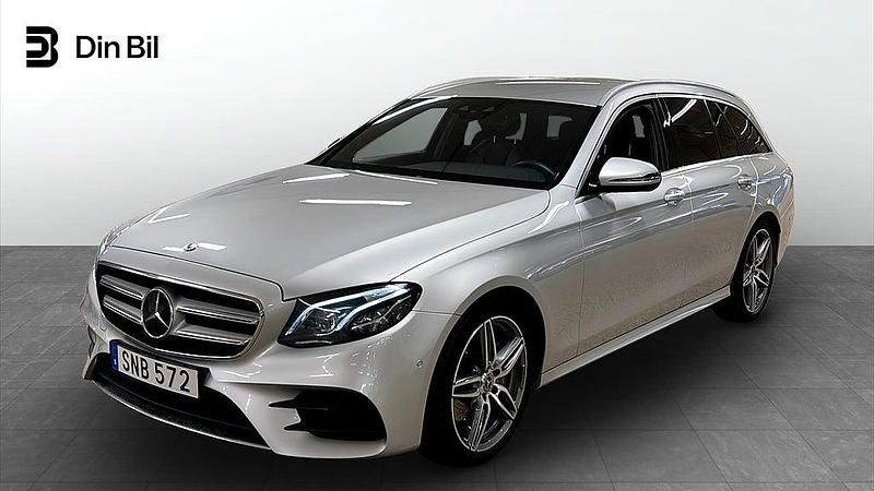 Silver Begagnad 2019 Mercedes E200 AMG line Kombi | 279 900 kr (Lite dyr) - Bild 1/4