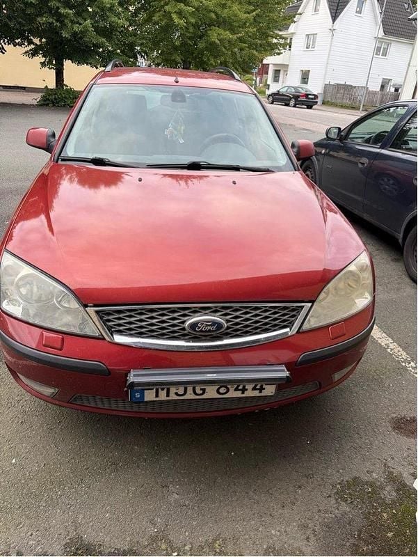 Röd Begagnad 2007 Ford Mondeo Kombi | 12 000 kr (Bra pris) - Bild 1/4