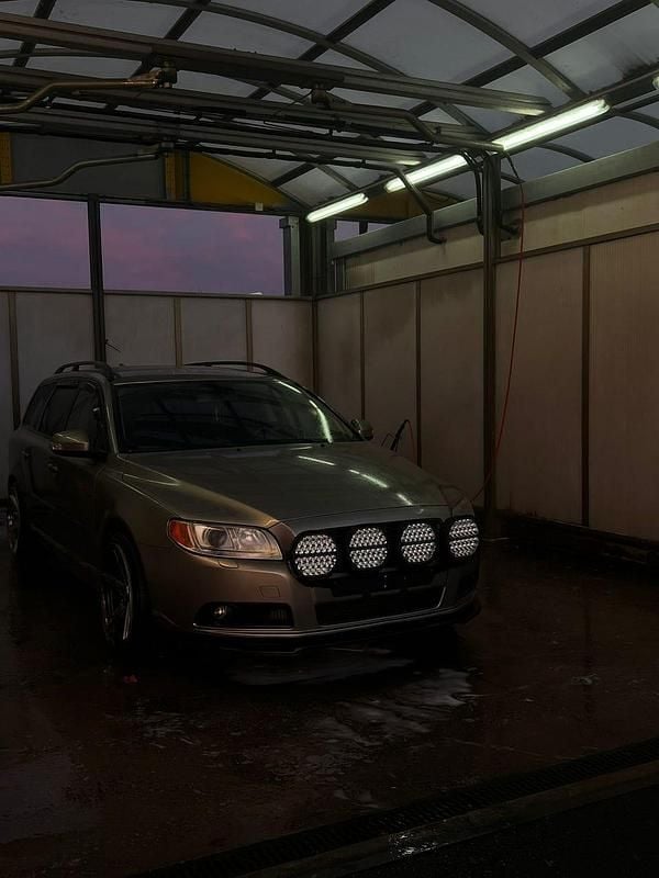 Begagnad 2008 Volvo V70 Kombi | 130 000 kr - Bild 1/4