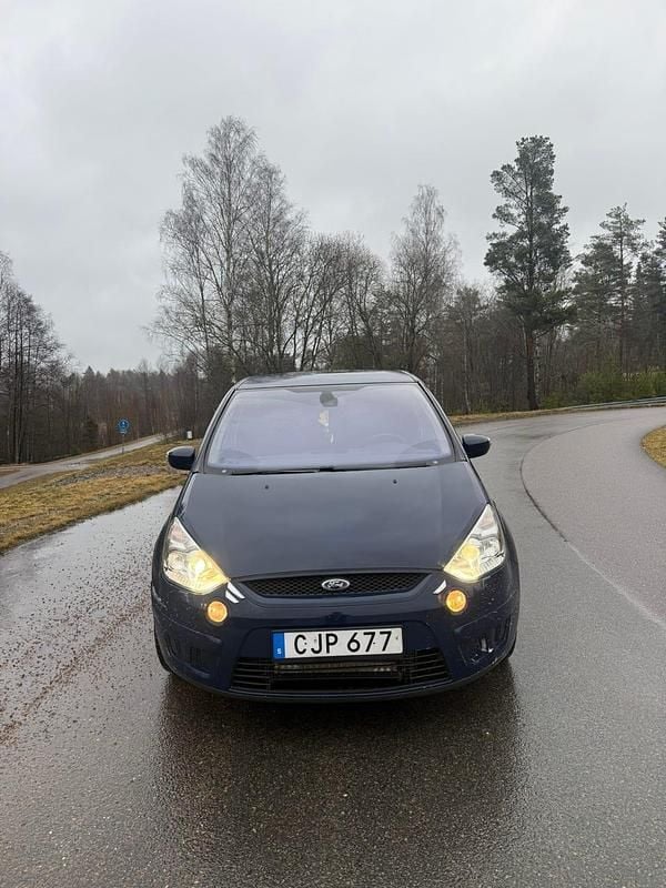 Begagnad 2009 Ford S-MAX S Minibuss | 39 000 kr (Superpris) - Bild 1/4