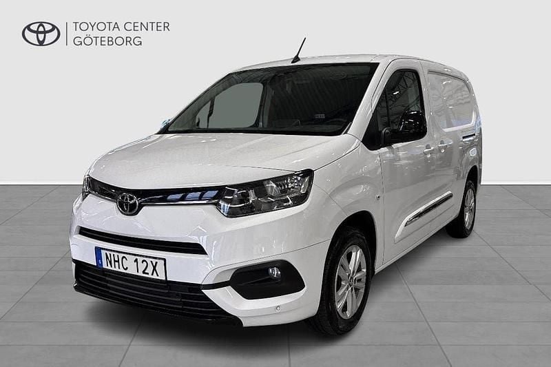Vit Begagnad 2023 Toyota Proace City City Van | 289 900 kr - Bild 1/4