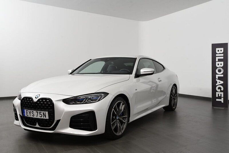 Vit Begagnad 2022 BMW M440 M Sport Sedan | 619 800 kr (Marknadspris) - Bild 1/4