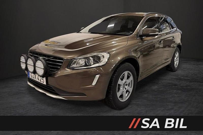 Begagnad Volvo XC60 Momentum 181 HK (133 kW) 2014 Brun SUV