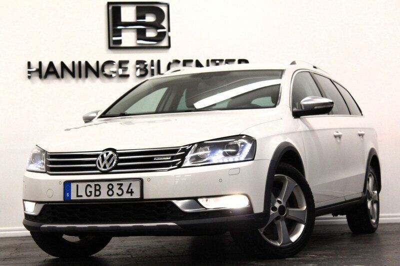 Vit Begagnad 2013 VW Passat Alltrack Kombi | 109 900 kr (Marknadspris) - Bild 1/4