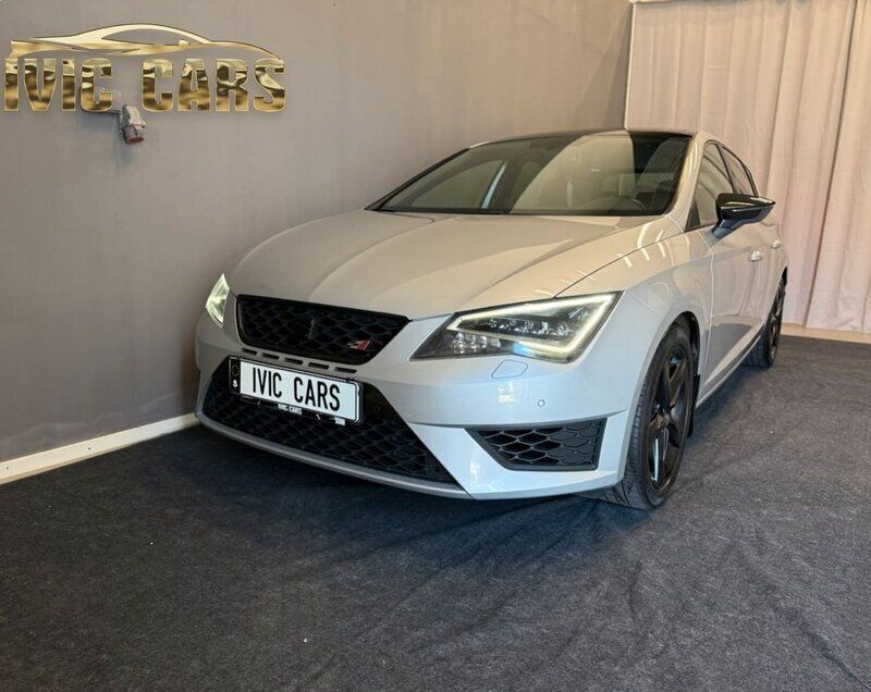 Silver Begagnad 2015 Cupra Leon Halvkombi | 165 900 kr (Marknadspris) - Bild 1/4