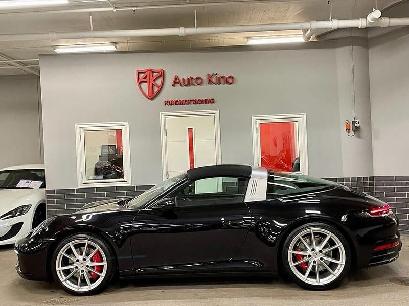 Begagnad Porsche 911 Targa 4S 450 HK (330 kW) 2020 Svart Cab