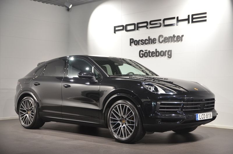 Svart Begagnad 2023 Porsche Cayenne Platinum Edition SUV | 1 149 000 kr - Bild 1/2