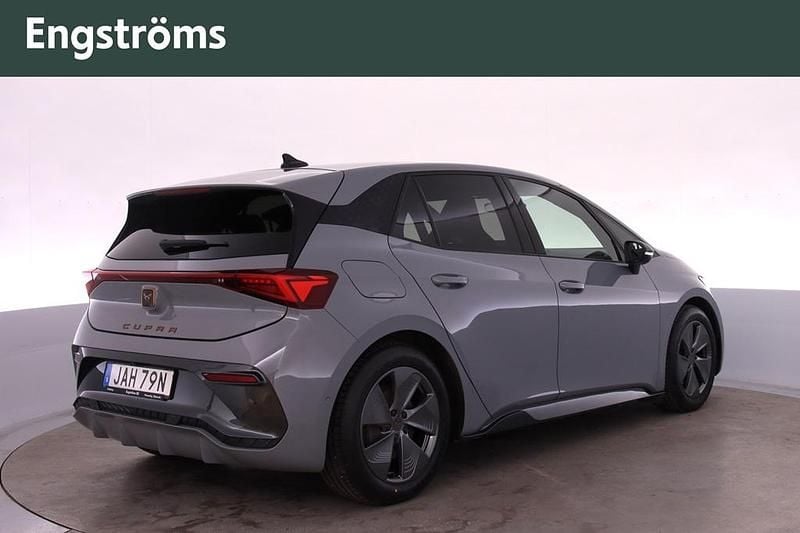 Begagnad Cupra Born 169 kW (231 HK) 2022 Grå Halvkombi