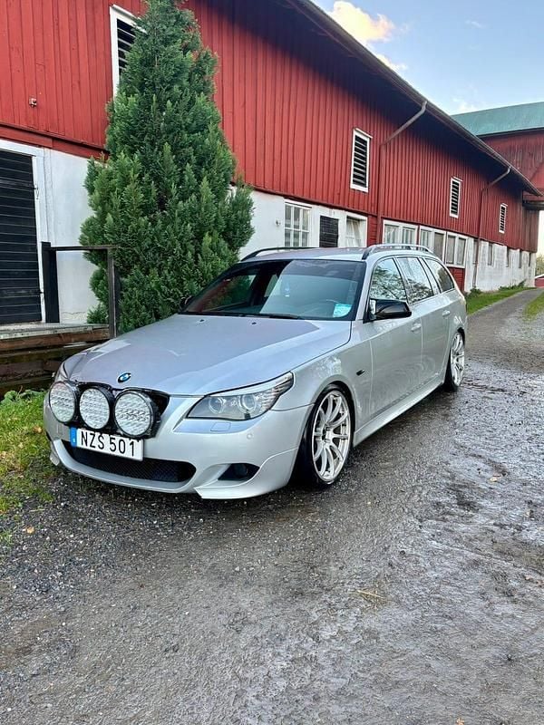 Begagnad 2010 BMW 520 Kombi | 97 000 kr (Marknadspris) - Bild 1/4
