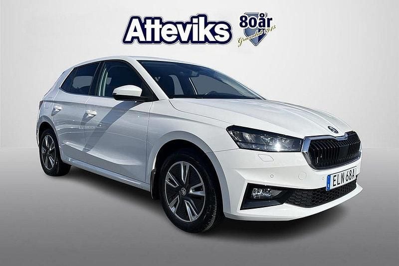 Vit Begagnad 2022 Skoda Fabia Style Halvkombi | 189 900 kr (Marknadspris) - Bild 1/4