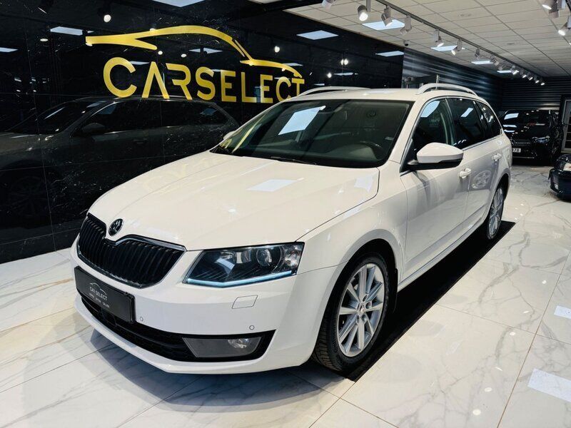 Vit Begagnad 2015 Skoda Octavia Sport Kombi | 109 900 kr (Marknadspris) - Bild 1/4