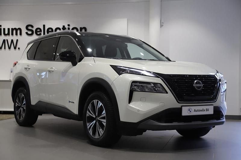 Vit Begagnad 2022 Nissan X-Trail 360º SUV | 329 000 kr - Bild 1/3