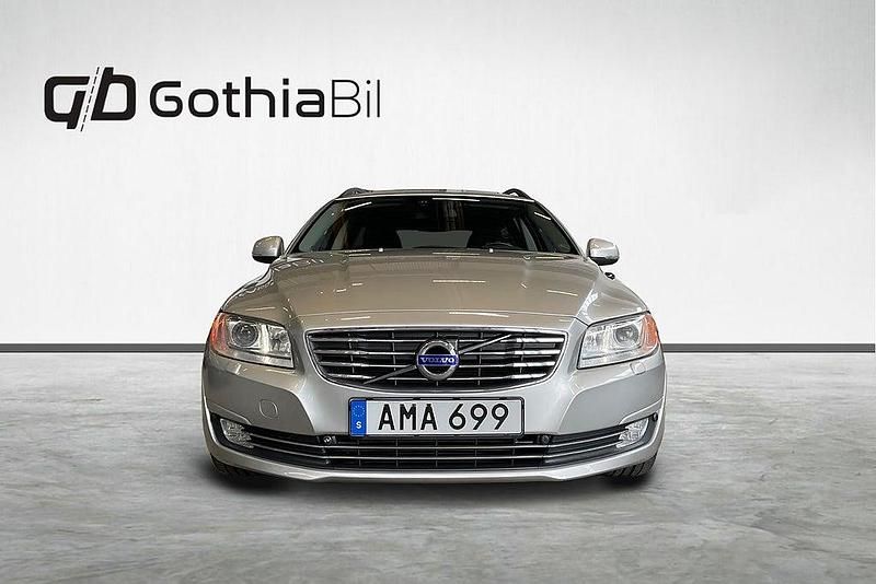 Begagnad Volvo V70 Momentum 116 HK (85 kW) 2013 Silver Kombi