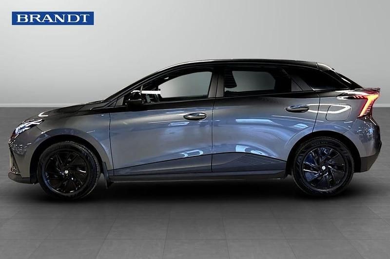 Begagnad MG MG4 EV 125 kW (171 HK) 2023 Grå Halvkombi