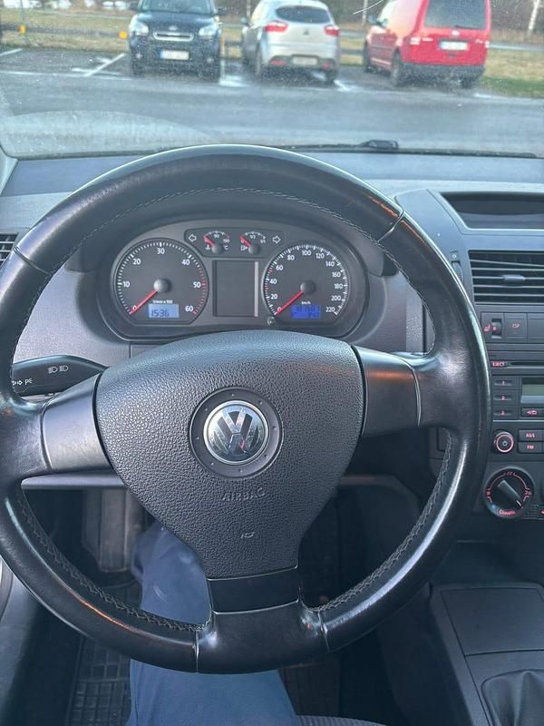 Begagnad VW Polo 80 HK (58 kW) 2008 Halvkombi