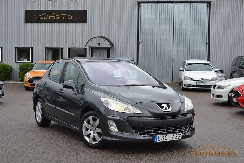 Mörkgrå (grå) Begagnad 2008 Peugeot 308 Halvkombi | 32 900 kr (Marknadspris) - Bild 1/4