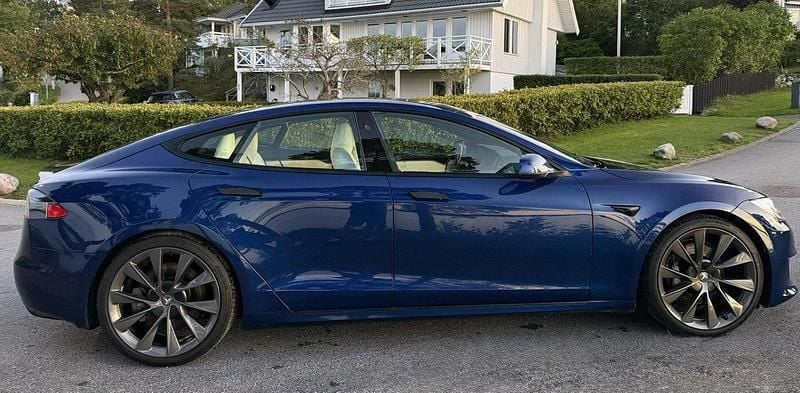 Blå Begagnad 2020 Tesla Model S Long Range AWD Sedan | 398 000 kr (Lite dyr) - Bild 1/4