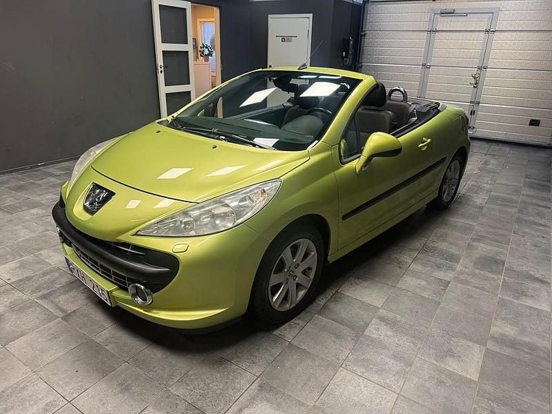 Begagnad Peugeot 207 CC 120 HK (88 kW) 2007 Gul Cab