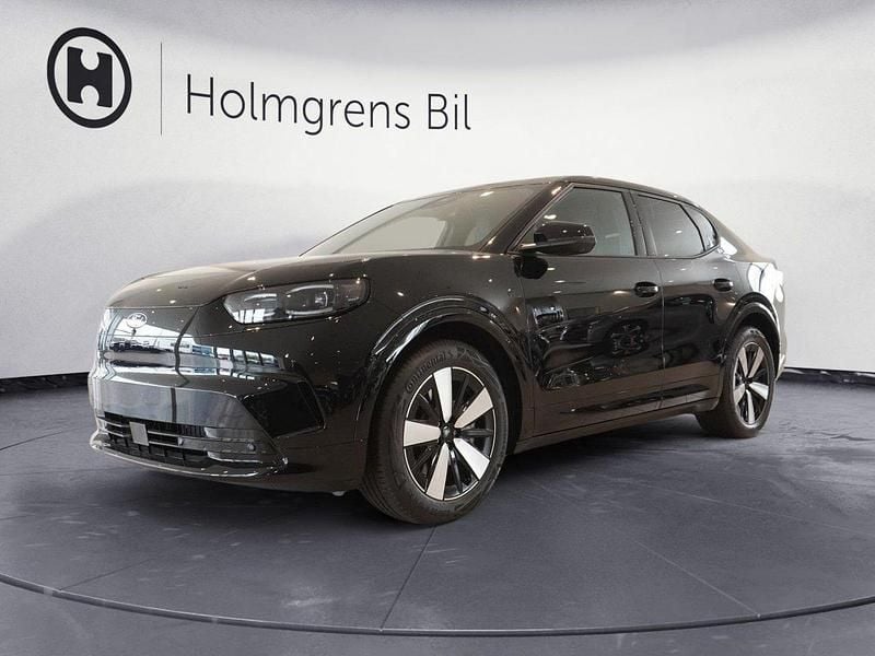 Svart (agate black (metallic)) Begagnad 2024 Ford Capri Halvkombi | 499 900 kr (Marknadspris) - Bild 1/4