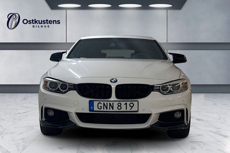 Vit Begagnad 2014 BMW 420 Gran Coupé M Sport Sportkupé | 199 900 kr (Marknadspris) - Bild 1/4