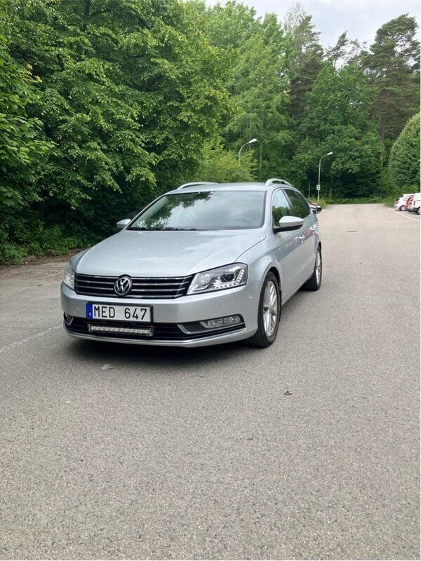 Silver Begagnad 2012 VW Passat GT Kombi | 49 000 kr (Superpris) - Bild 1/4