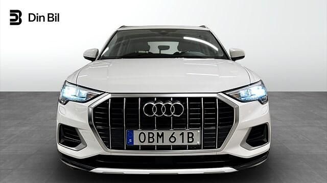Begagnad Audi Q3 Advanced 150 HK (110 kW) 2024 Vit SUV