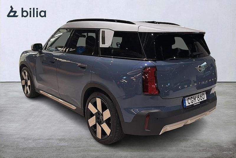 Begagnad Mini Countryman Favoured 150 kW (204 HK) 2024 Blå SUV