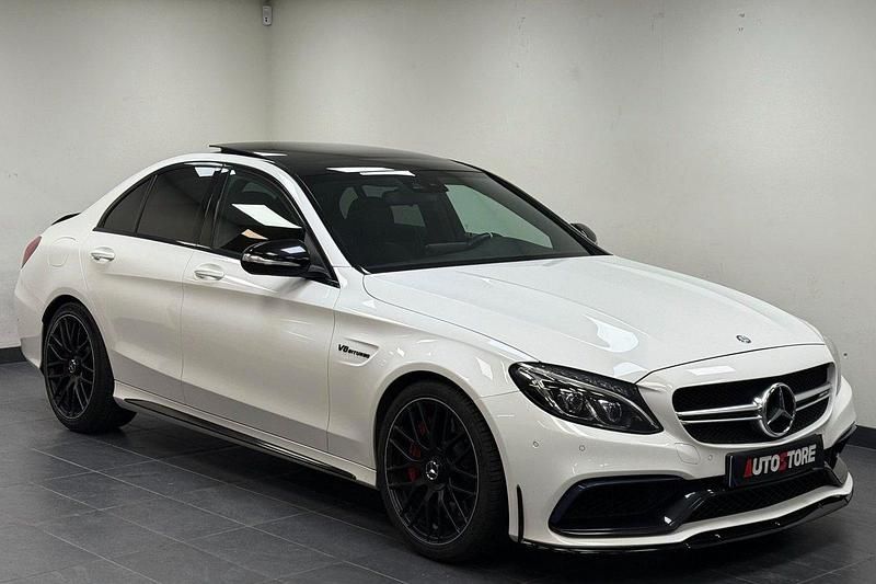 Vit Begagnad 2015 Mercedes C63S AMG AMG Sedan | 479 900 kr (Bra pris) - Bild 1/4