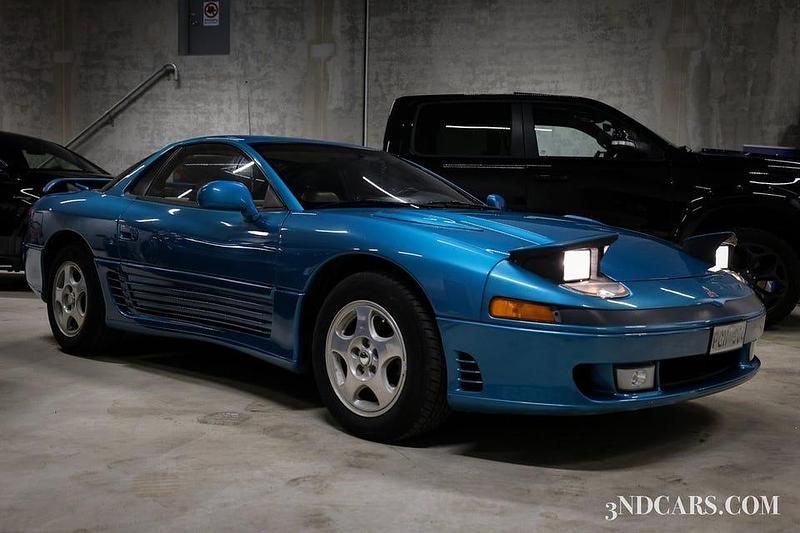 Begagnad Mitsubishi 3000 GT 224 HK (164 kW) 1991 Blå Sportkupé