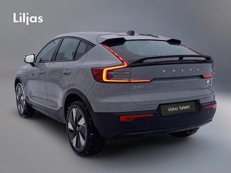 Begagnad Volvo C40 Ultimate 185 kW (252 HK) 2023 Grå SUV
