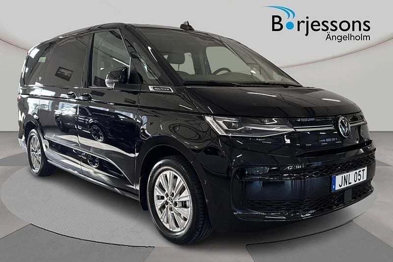 Svart Ny 2025 VW Multivan Life Van | 756 450 kr (Bra pris) - Bild 1/4