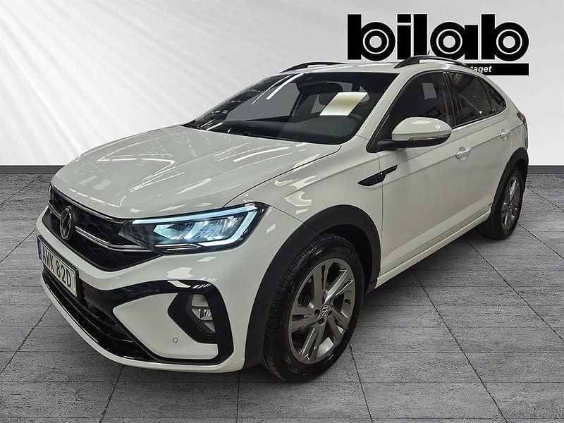 Vit Begagnad 2023 VW Taigo R-line SUV | 248 900 kr (Marknadspris) - Bild 1/4