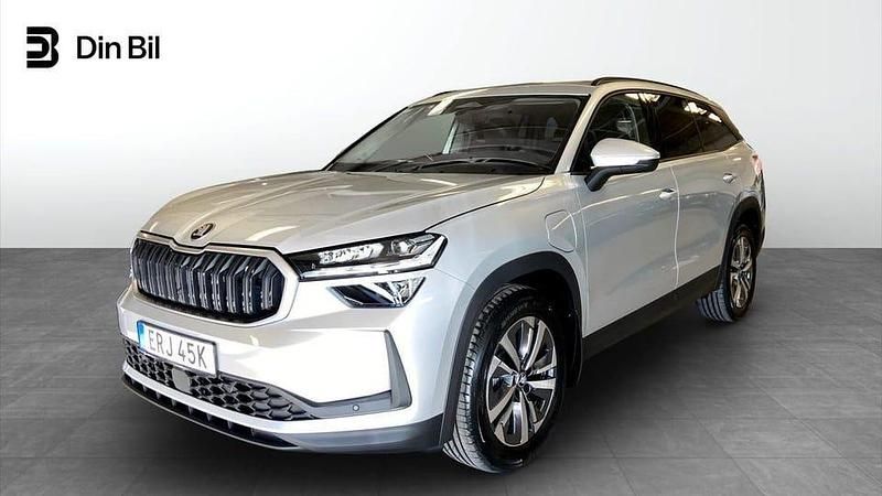 Silver Ny 2025 Skoda Kodiaq Selection SUV | 489 900 kr (Lite dyr) - Bild 1/4