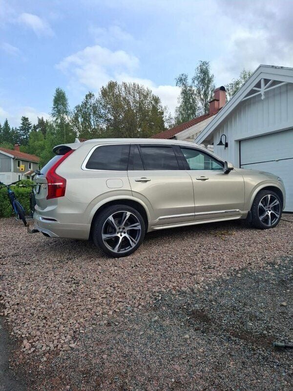 Brun Begagnad 2016 Volvo XC90 Inscription SUV | 275 000 kr (Marknadspris) - Bild 1/3