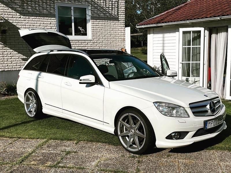 Begagnad 2011 Mercedes C200 | 55 000 kr (Marknadspris) - Bild 1/4