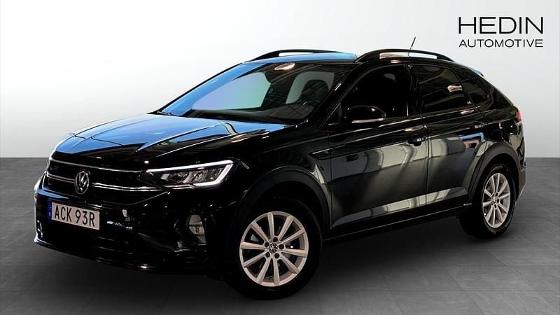 Svart (black) Begagnad 2022 VW Taigo R-line SUV | 229 900 kr (Marknadspris) - Bild 1/4
