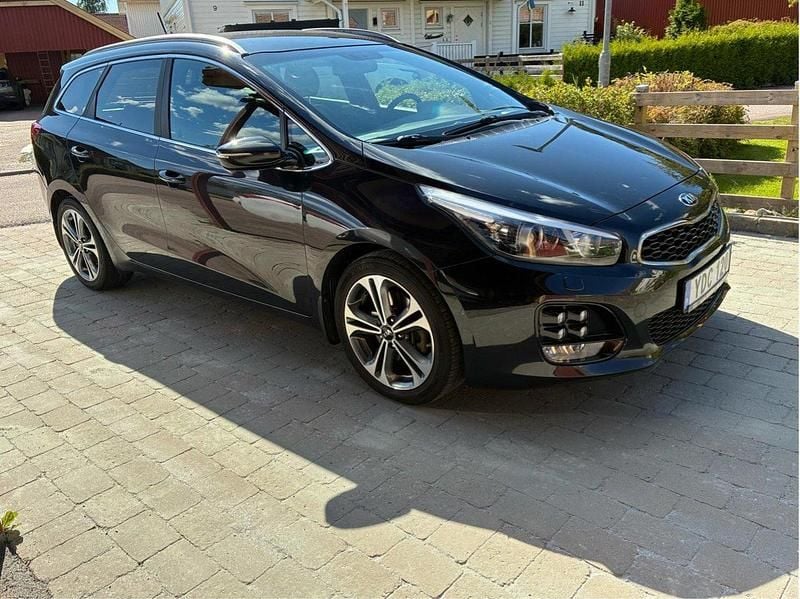 Svart Begagnad 2016 Kia Ceed Sportswagon GT-Line Kombi | 105 000 kr (Marknadspris) - Bild 1/4