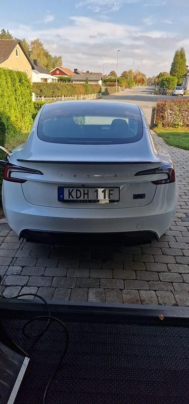 Begagnad Tesla Model 3 Performance 380 kW (517 HK) 2024 Sedan